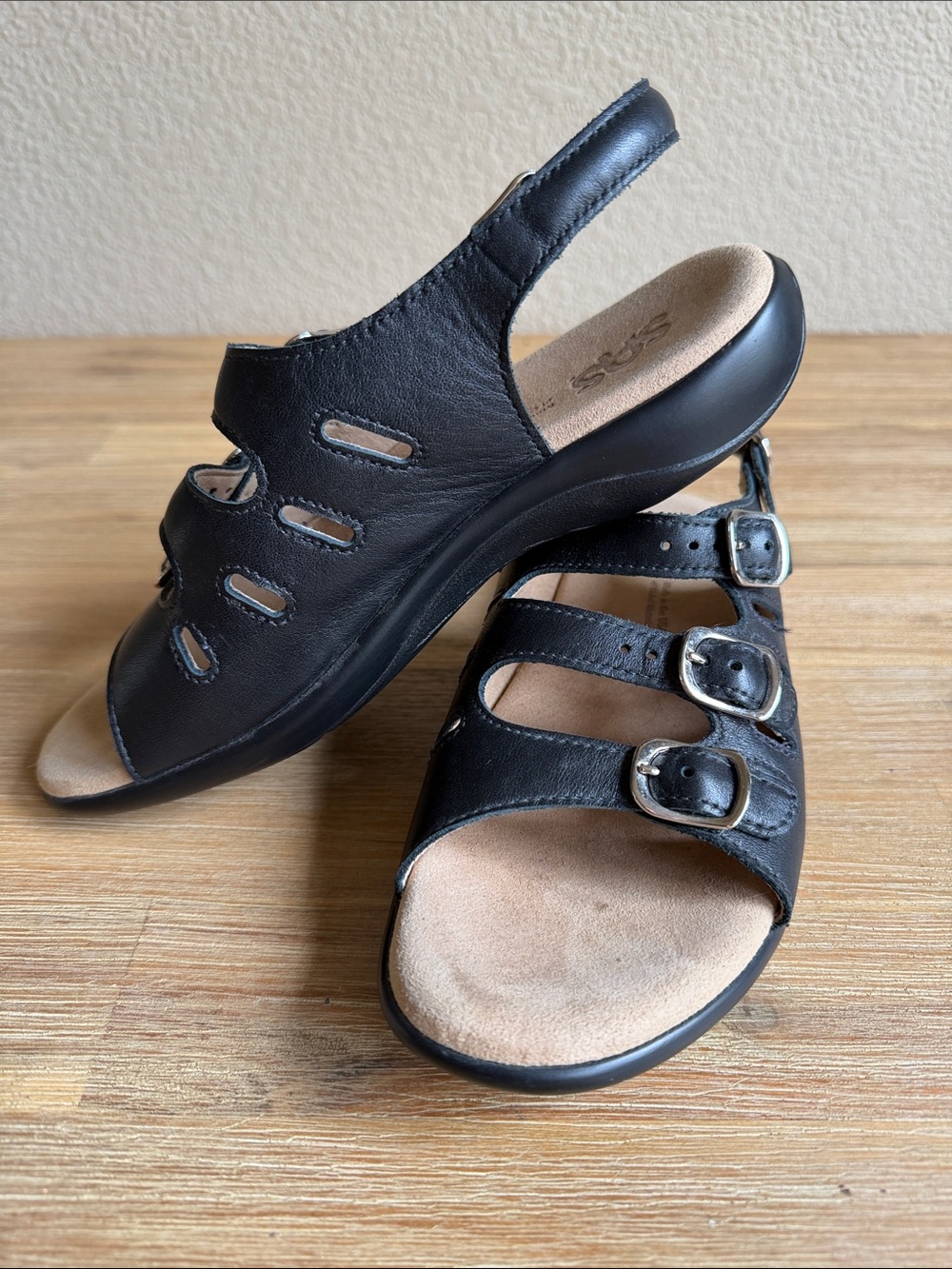 SAS Black Women’s Three-Buckle Slingback Comfort Sandals